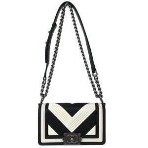 Chanel Black Chevron Lambskin Small Chain Shoulder Bag